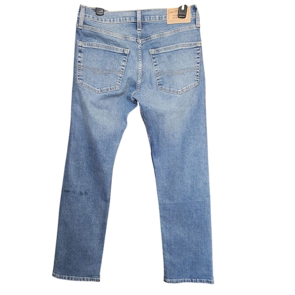 NWOT Levi's Signature Women's Straight Leg Jeans 30x30 Stretch Mid-Wash Blue